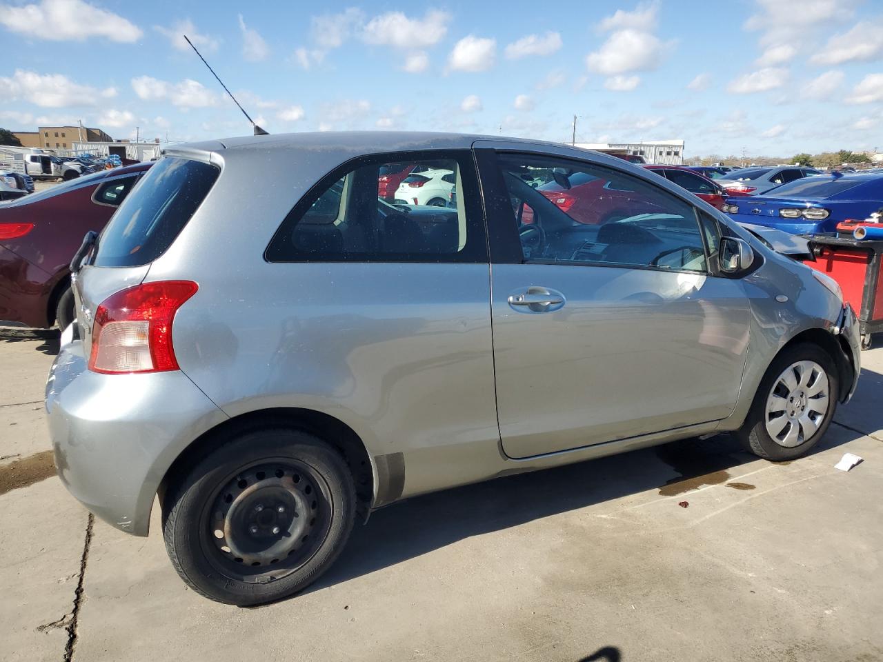 Image 3 of 2007 TOYOTA YARIS  2007 with VIN JTDJT923675115092