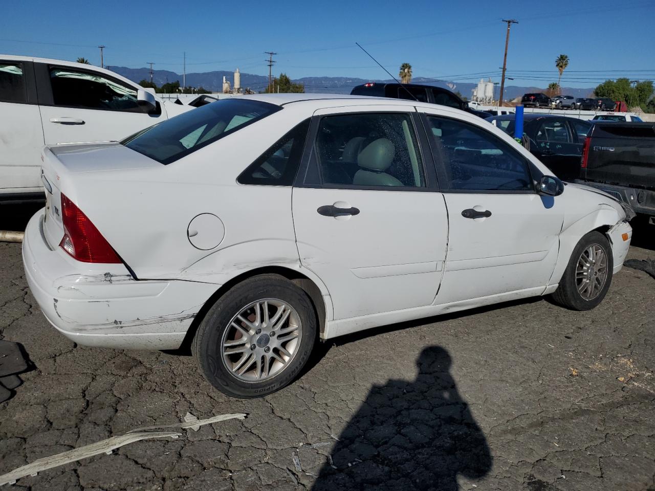 Obraz 3 z 2000 FORD FOCUS ZTS 2000 z VIN 1FAFP383XYW400555