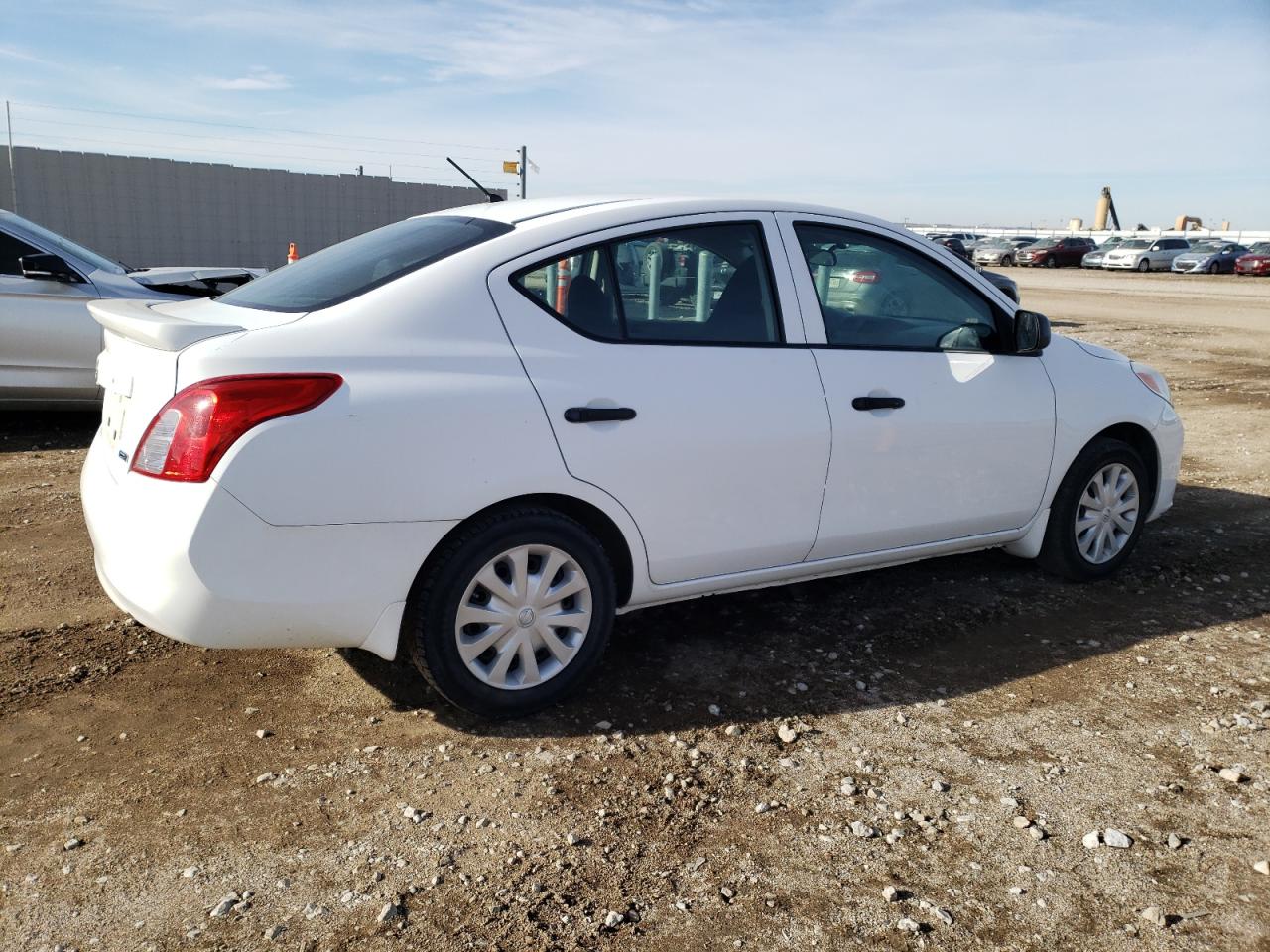 Image 3 of 2014 NISSAN VERSA S 2014 with VIN 3N1CN7AP2EL836702