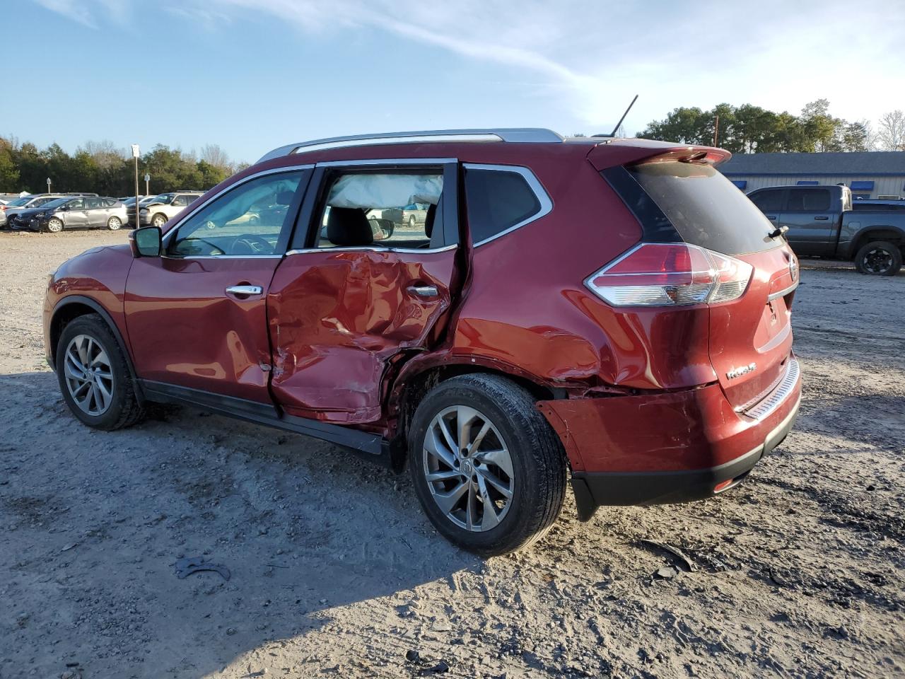 Image 2 of 2015 NISSAN ROGUE S 2015 with VIN 5N1AT2MV2FC852561