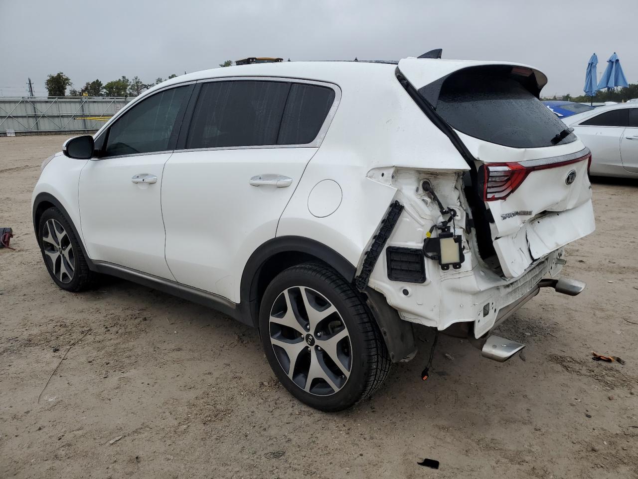 Image 2 of 2018 KIA SPORTAGE SX 2018 with VIN KNDPR3A64J7359854