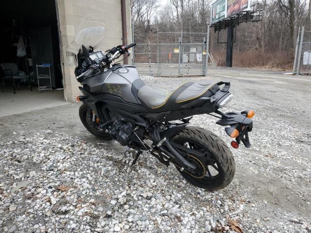 Изображение 3 2015 YAMAHA FJ09  2015 с VIN JYARN37E8FA001844