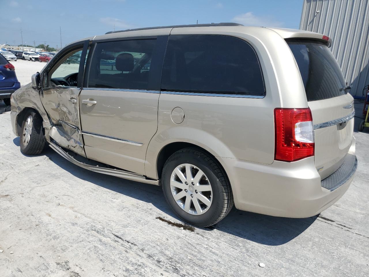 Изображение 2 2016 CHRYSLER TOWN & COUNTRY TOURING 2016 с VIN 2C4RC1BG8GR228648
