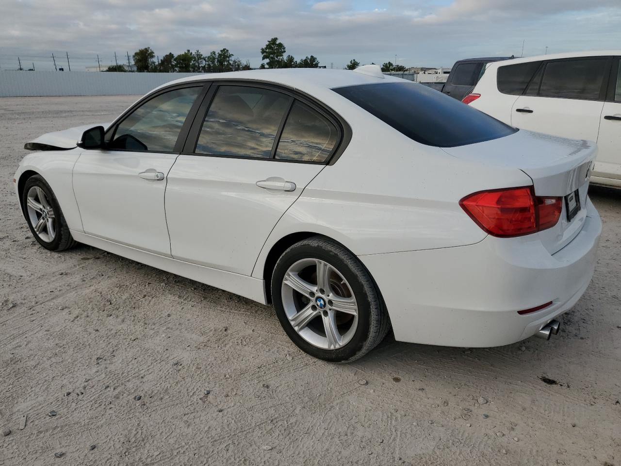 Image 2 of 2013 BMW 328 I 2013 with VIN WBA3A5C53DF352231
