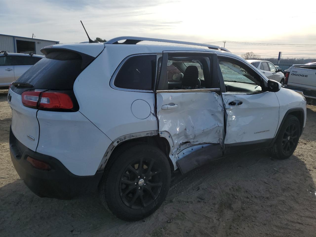 Image 3 of 2015 JEEP CHEROKEE LATITUDE 2015 with VIN 1C4PJMCS6FW501495