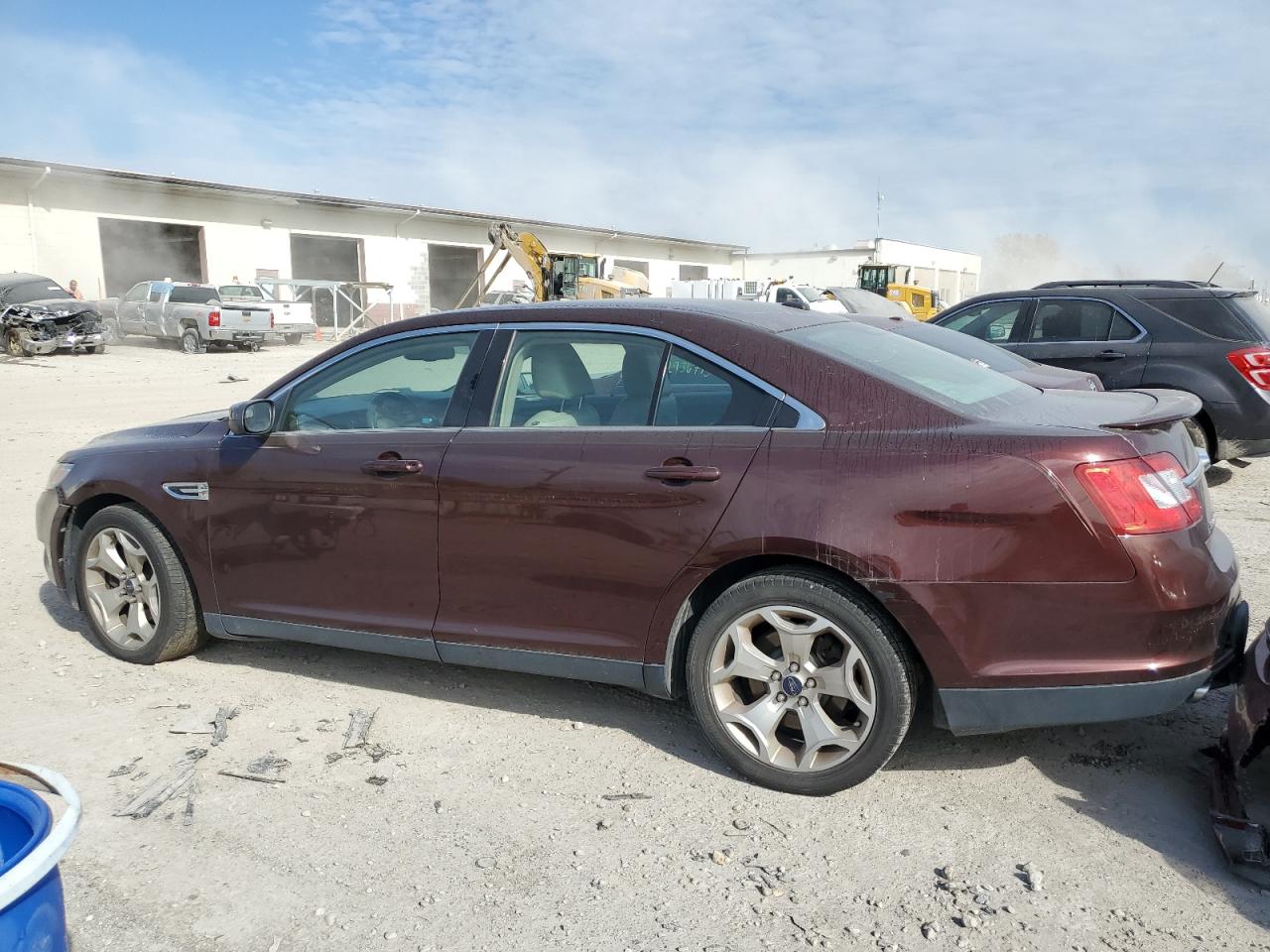 Image 2 of 2012 FORD TAURUS SEL 2012 with VIN 1FAHP2EWXCG142817