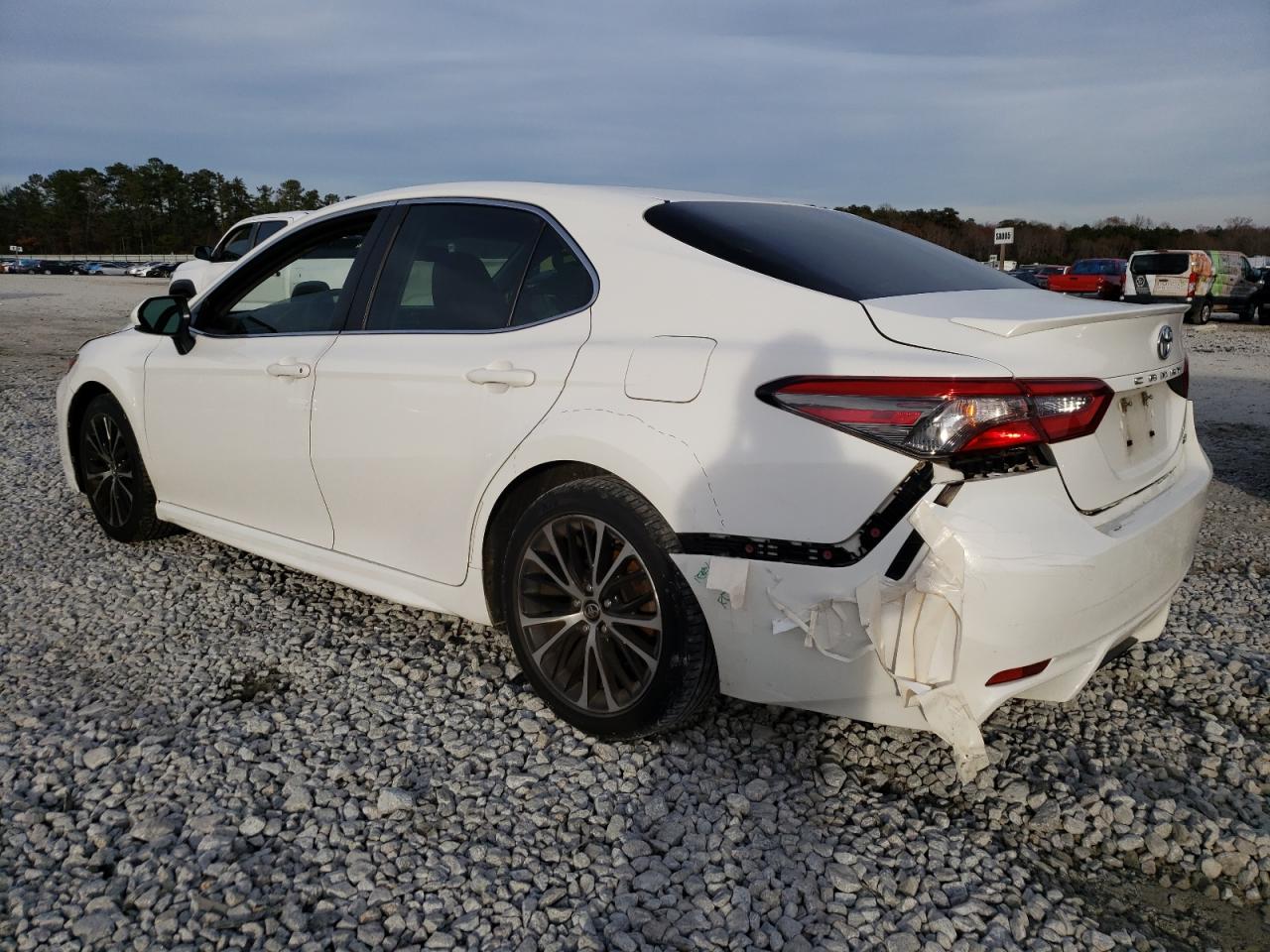Obraz 2 z 2018 TOYOTA CAMRY L 2018 z VIN JTNB11HK5J3031225