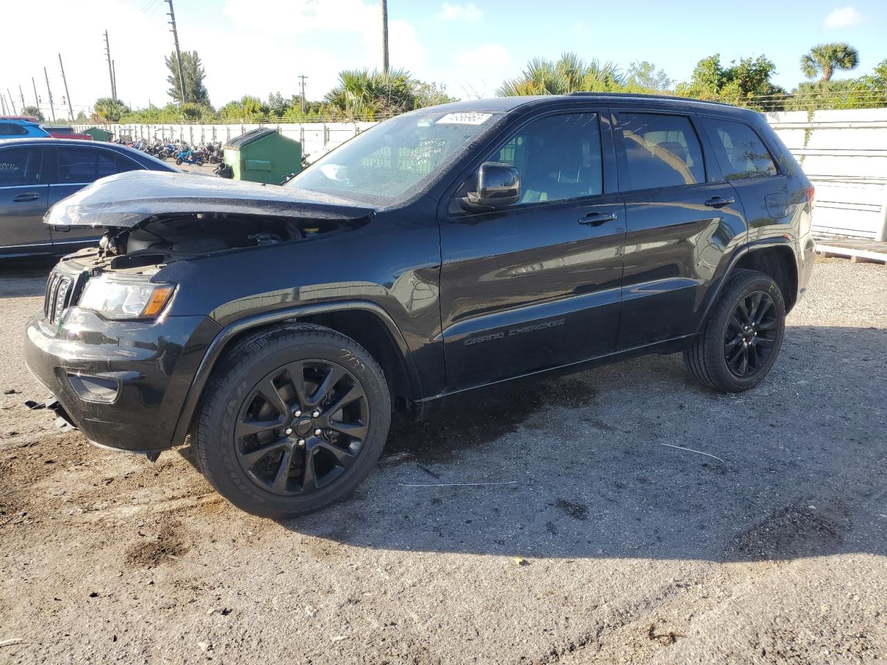 Изображение 1 2017 JEEP GRAND CHEROKEE LAREDO 2017 с VIN 1C4RJFAG7HC769639