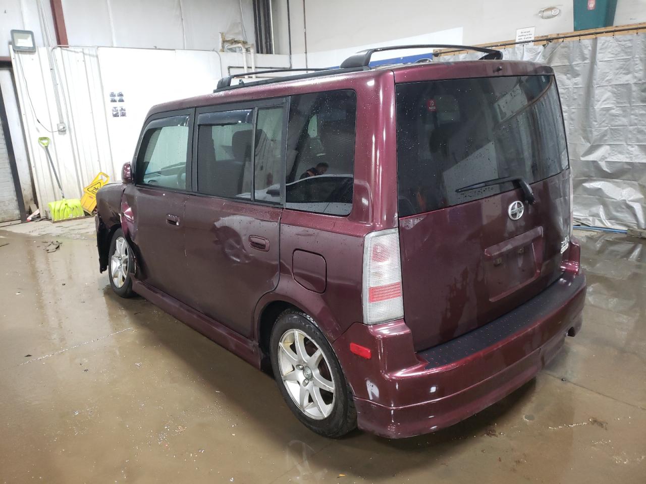 Изображение 2 2006 TOYOTA SCION XB 2006 с VIN JTLKT324564051288