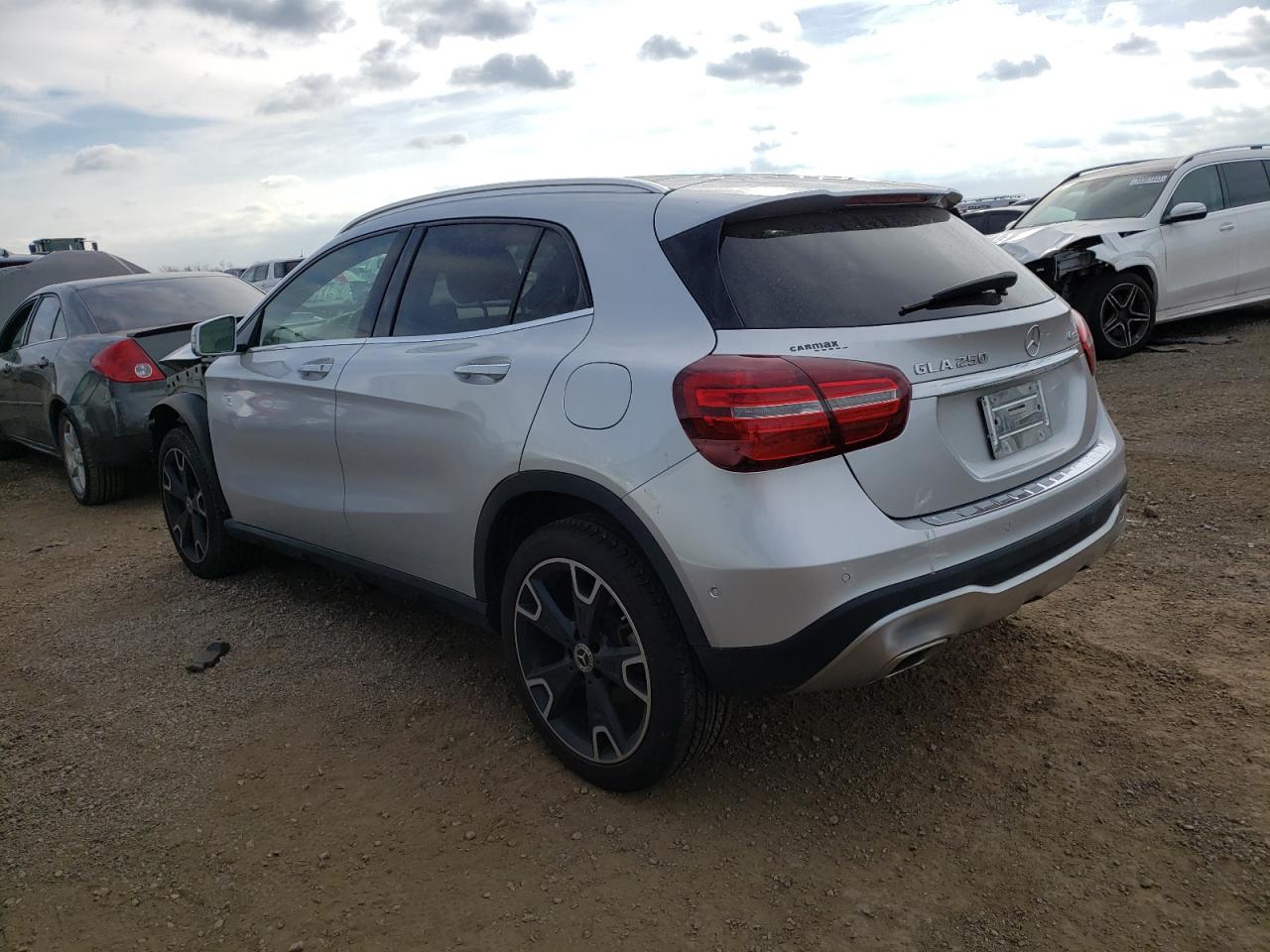Image 2 of 2020 MERCEDES-BENZ GLA 250 4MATIC 2020 with VIN WDCTG4GB1LU024967
