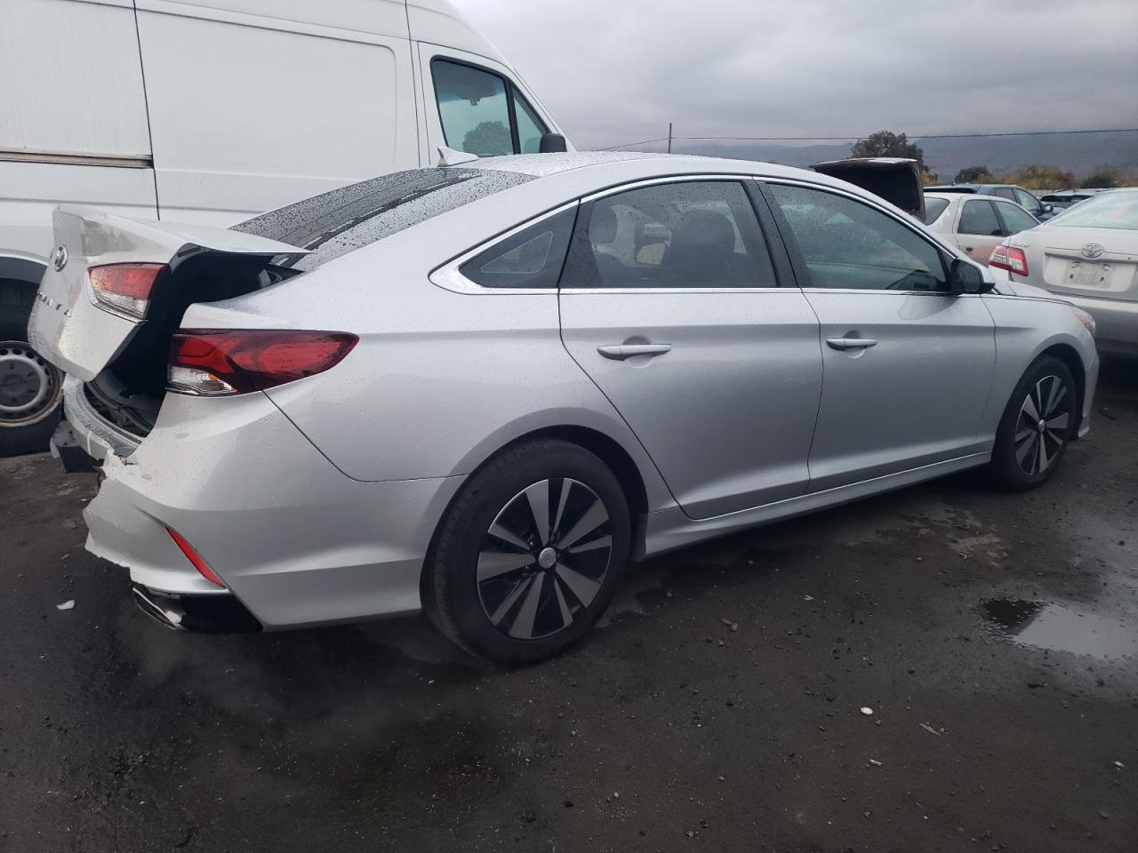Image 3 of 2019 HYUNDAI SONATA SE 2019 with VIN 5NPE24AF0KH816996