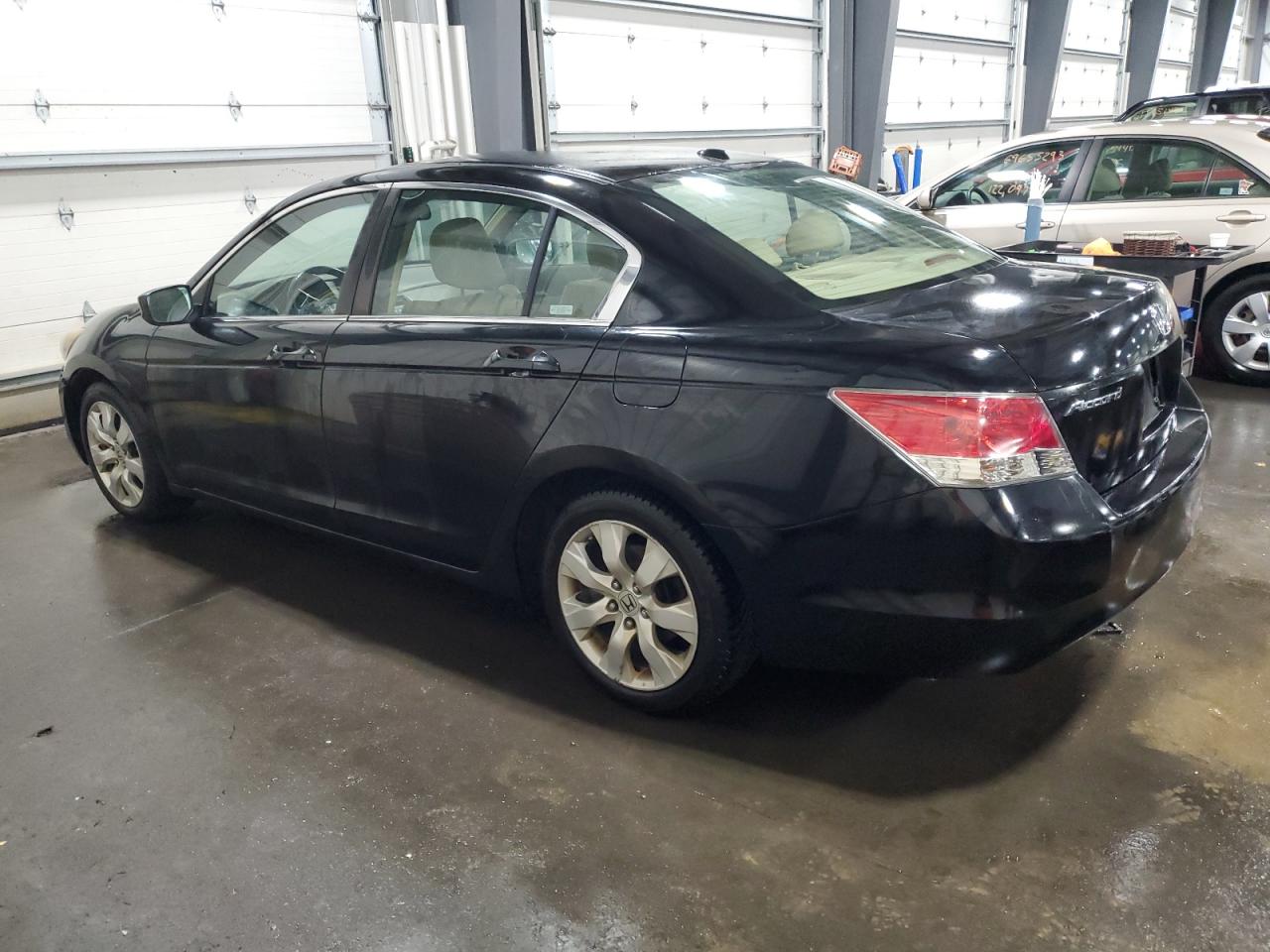 Image 2 of 2010 HONDA ACCORD EXL 2010 with VIN 1HGCP2F88AA009253