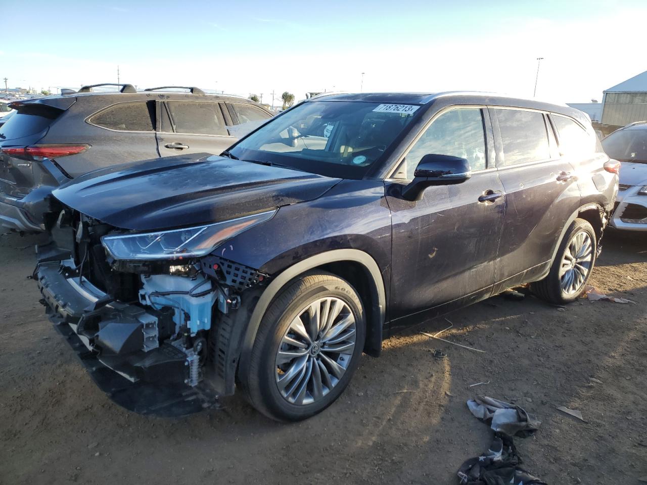 Image 1 of 2020 TOYOTA HIGHLANDER PLATINUM 2020 with VIN 5TDFZRBH4LS026013