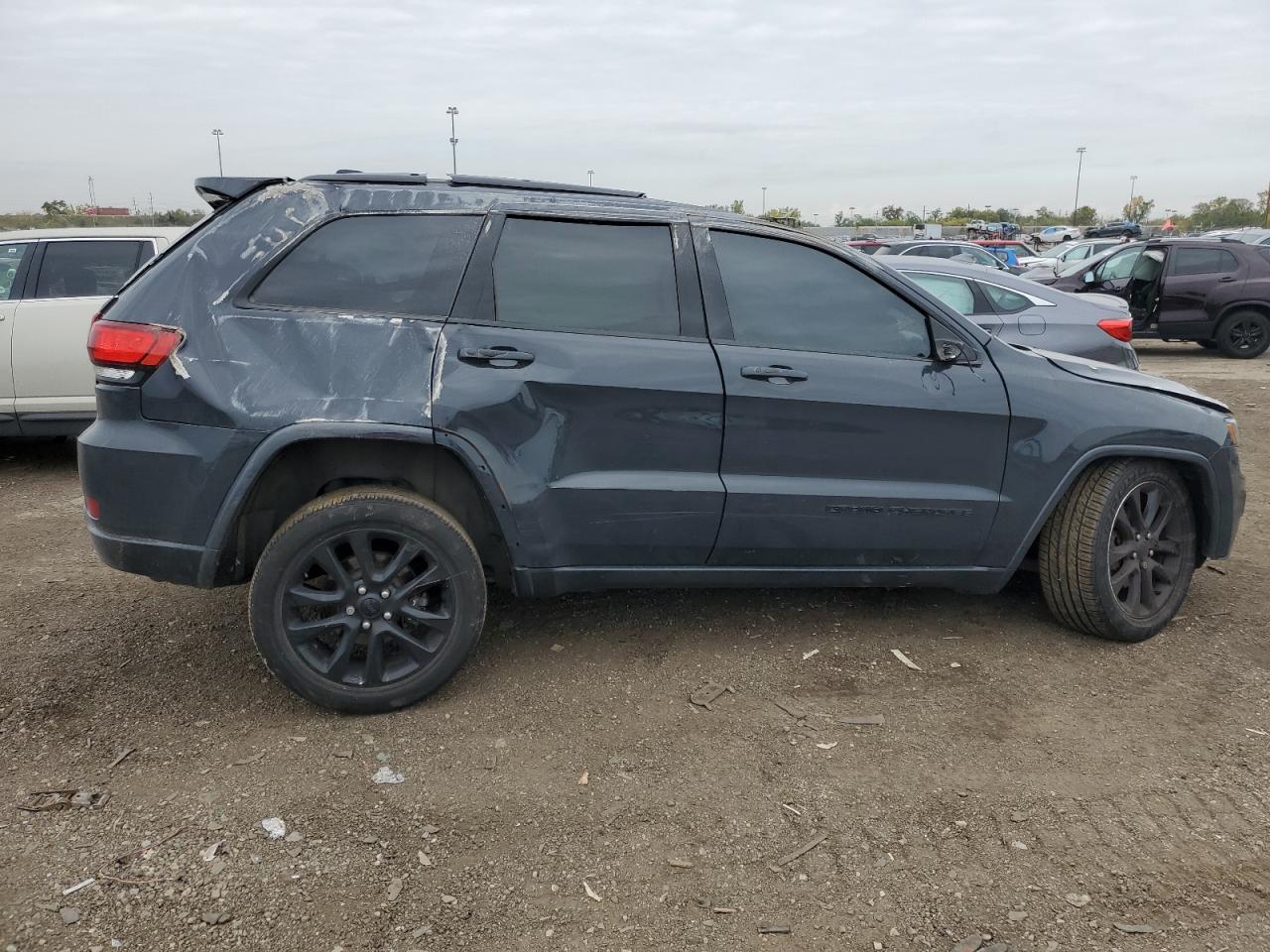 Obraz 3 z 2017 JEEP GRAND CHEROKEE LAREDO 2017 z VIN 1C4RJFAG7HC894740