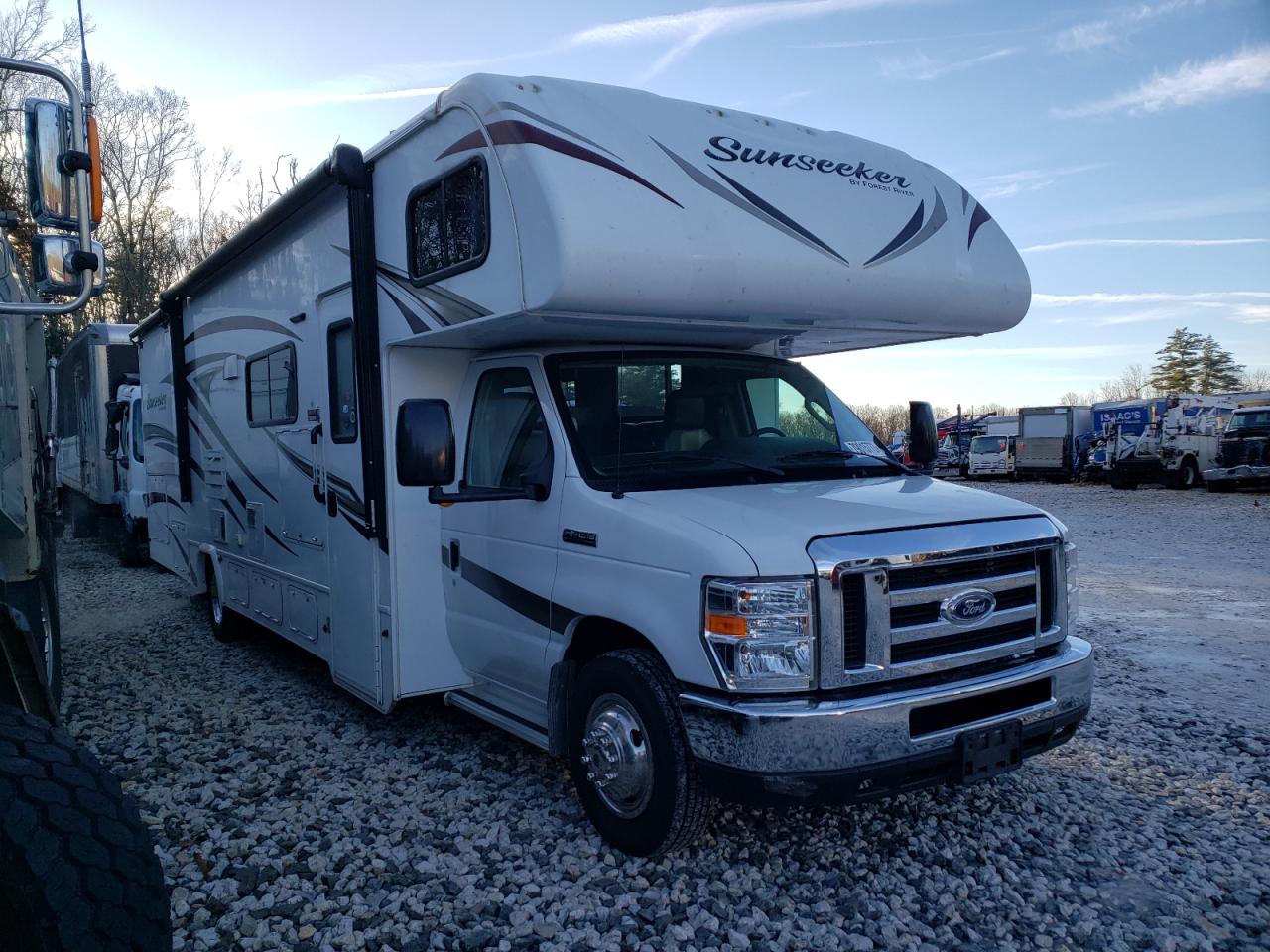 Image 1 of 2017 FORD ECONOLINE E450 SUPER DUTY CUTAWAY VAN 2017 with VIN 1FDXE4FS7HDC36032
