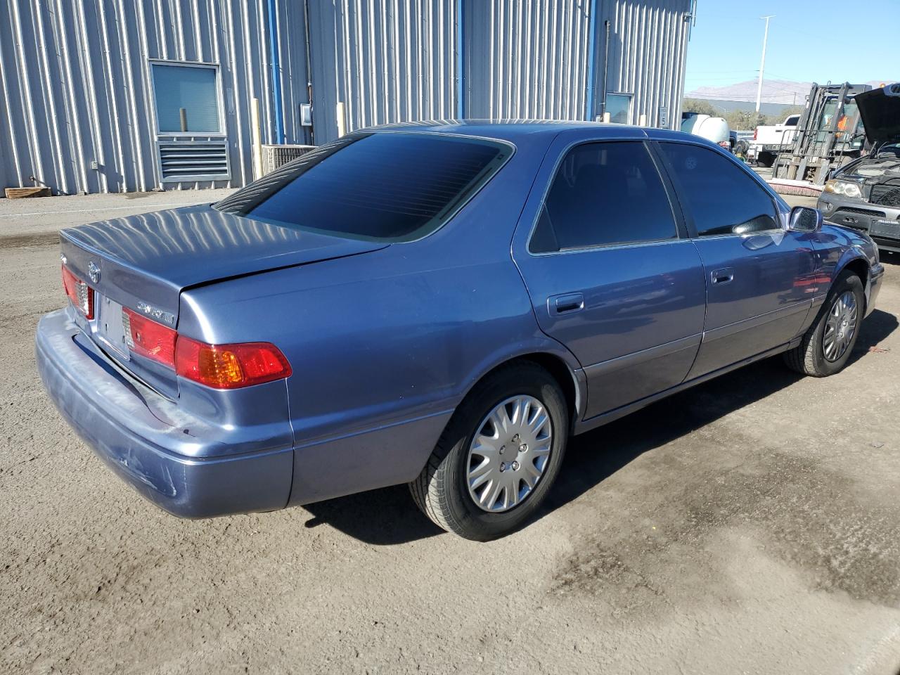 Obraz 3 z 2000 TOYOTA CAMRY CE 2000 z VIN JT2BG22KXY0392200