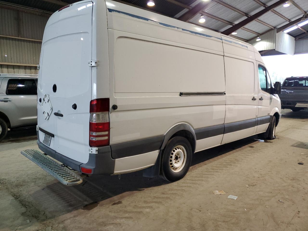 Image 3 of 2012 MERCEDES-BENZ SPRINTER 2500 2012 with VIN WD3PE8CB4C5716140