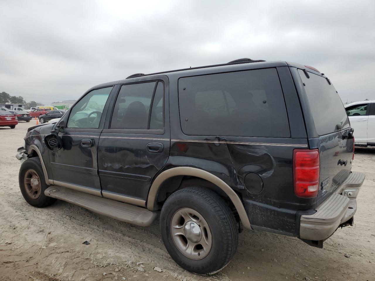 Image 2 of 2001 FORD EXPEDITION EDDIE BAUER 2001 with VIN 1FMPU18L71LB55678