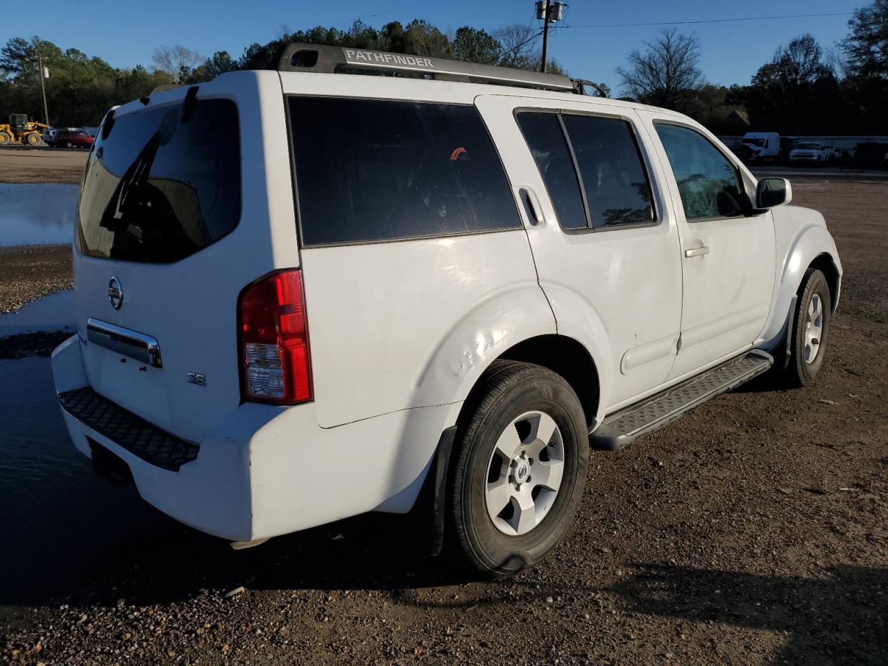 Obraz 3 z 2005 NISSAN PATHFINDER LE 2005 z VIN 5N1AR18U75C764646