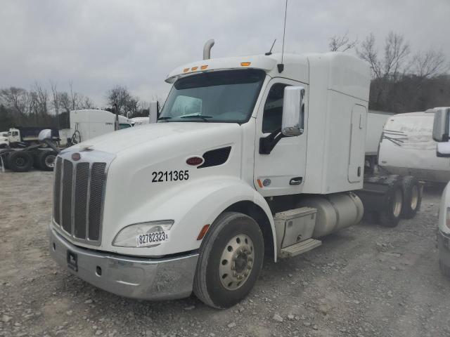 Изображение 2 2016 PETERBILT 579  2016 с VIN 1XPBDP9X7GD333710