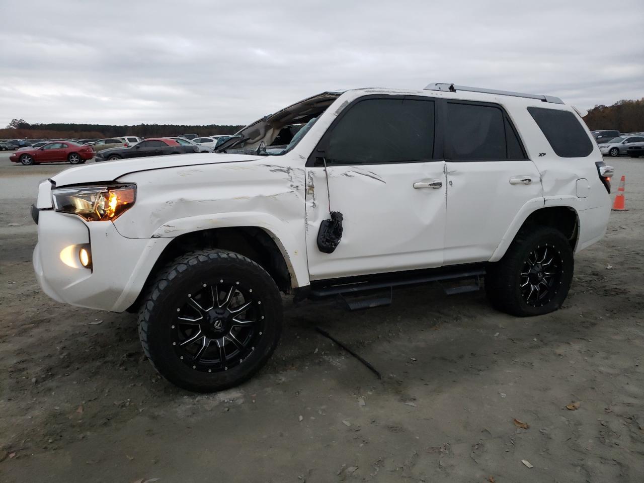 Изображение 1 2018 TOYOTA 4RUNNER SR5/SR5 PREMIUM 2018 с VIN JTEBU5JR9J5529308