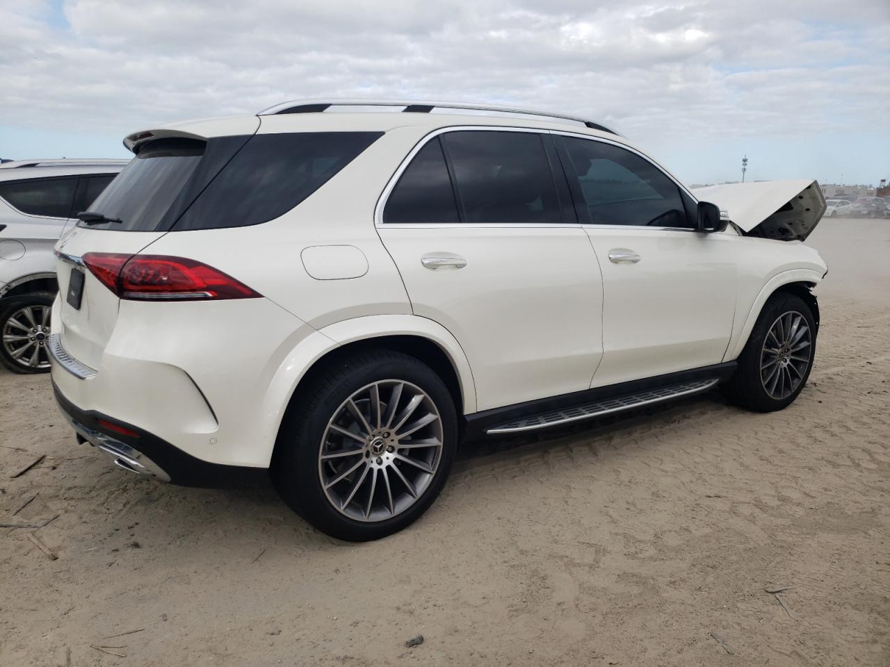 Obraz 3 z 2022 MERCEDES-BENZ GLE 350 2022 z VIN 4JGFB4JB2NA800467