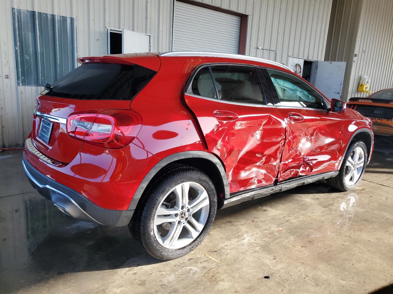 Изображение 3 2020 MERCEDES-BENZ GLA 250 2020 с VIN WDCTG4EB7LU025852