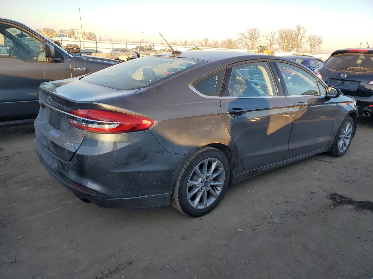 Изображение 3 2017 FORD FUSION SE HYBRID 2017 с VIN 3FA6P0LU1HR358598
