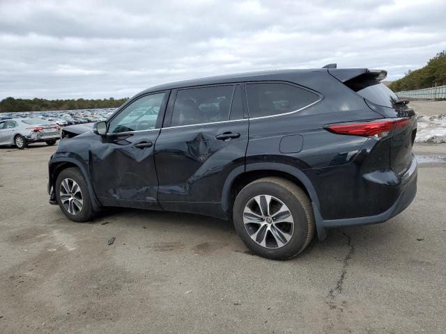 Image 2 of 2021 TOYOTA HIGHLANDER XLE 2021 with VIN 5TDGZRBHXMS559201