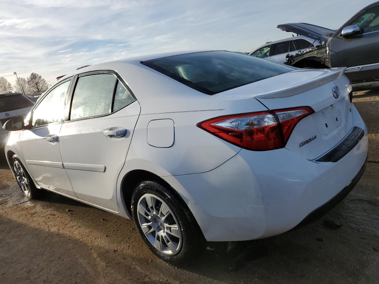 Image 2 of 2015 TOYOTA COROLLA L 2015 with VIN 5YFBURHE8FP297731
