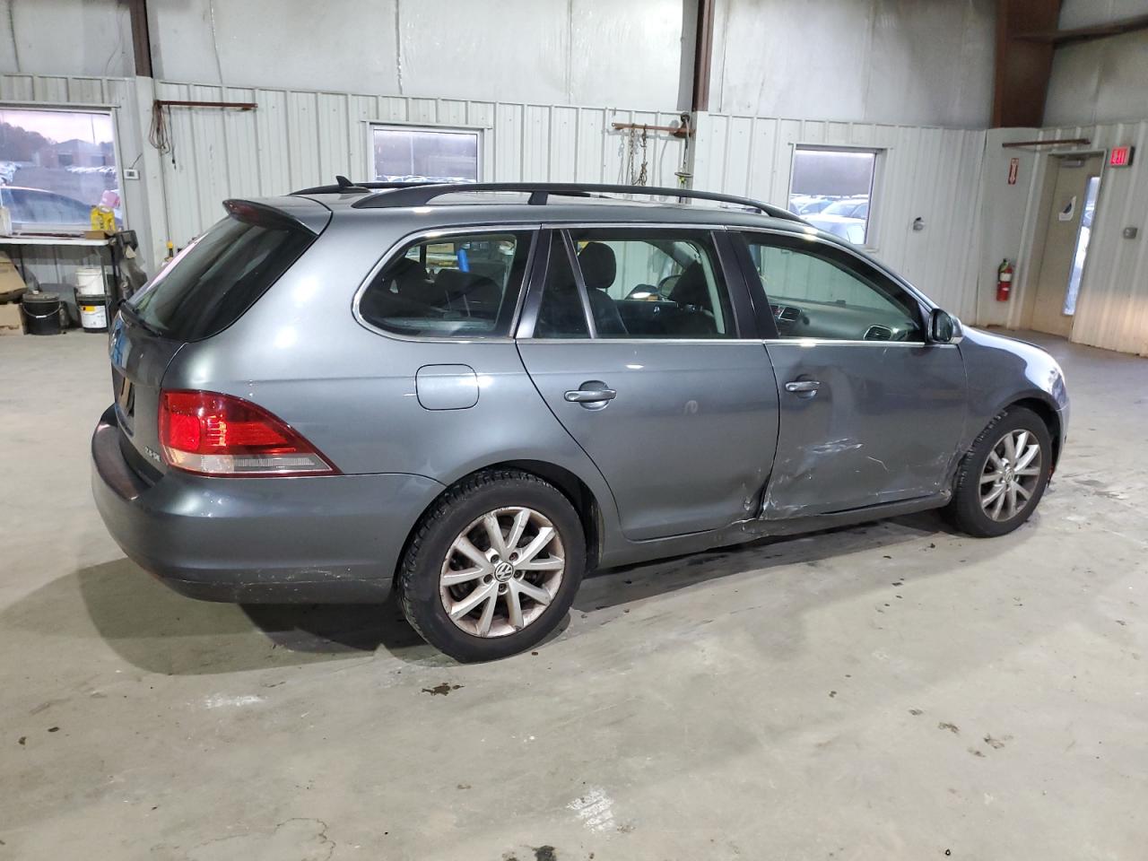 Image 3 of 2010 VOLKSWAGEN JETTA SE 2010 with VIN 3VWTZ7AJXAM664322