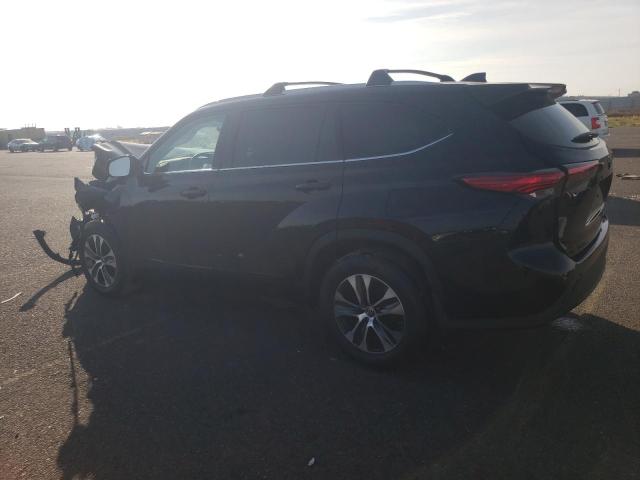 Image 2 of 2022 TOYOTA HIGHLANDER XLE 2022 with VIN 5TDHZRBH7NS560506