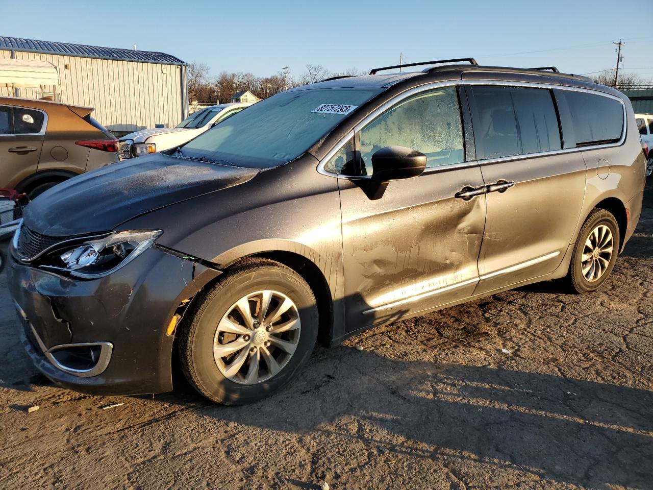 Obraz 2017 CHRYSLER PACIFICA TOURING L 2017