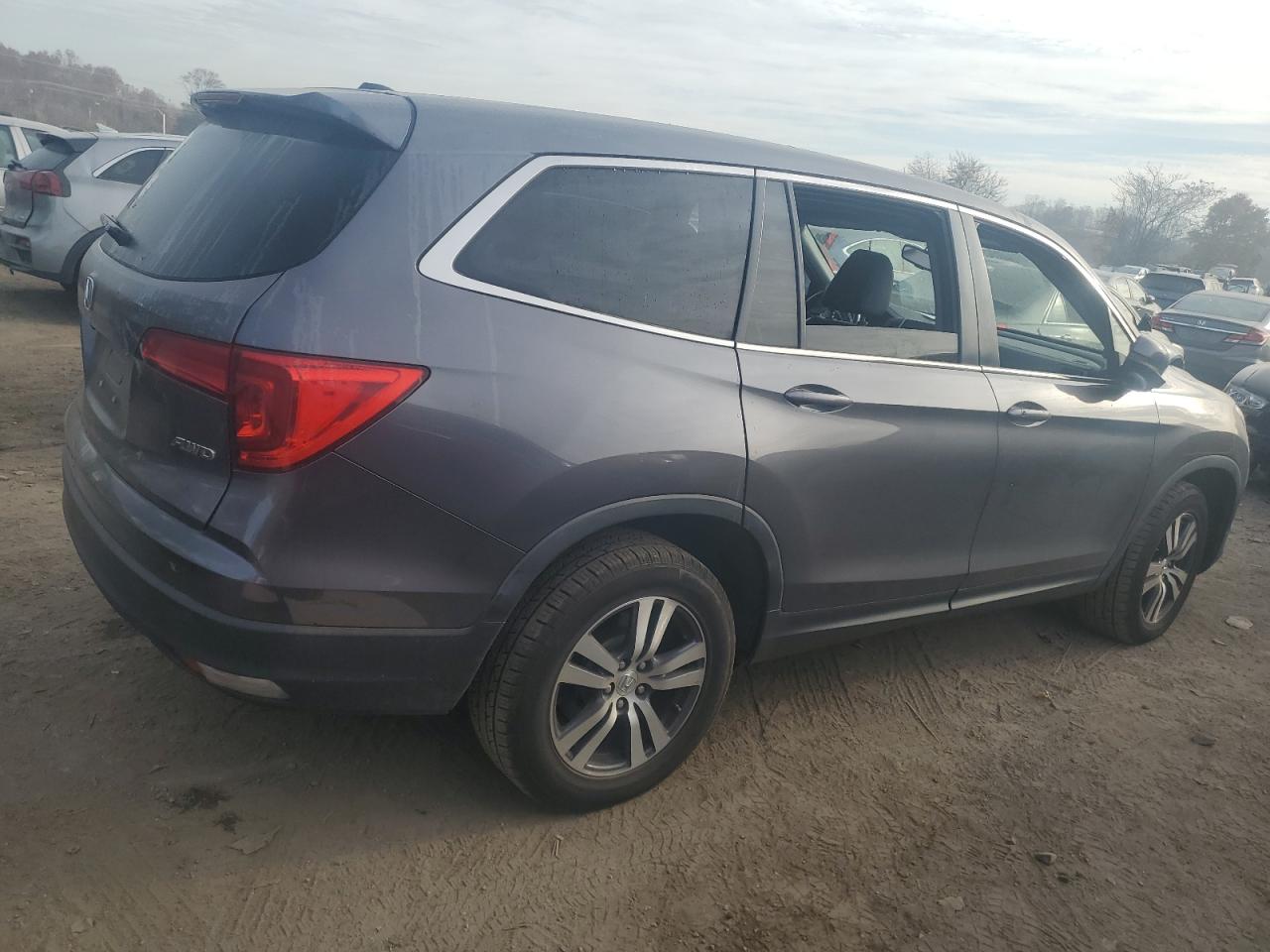 Obraz 3 z 2018 HONDA PILOT EXL 2018 z VIN 5FNYF6H5XJB052131