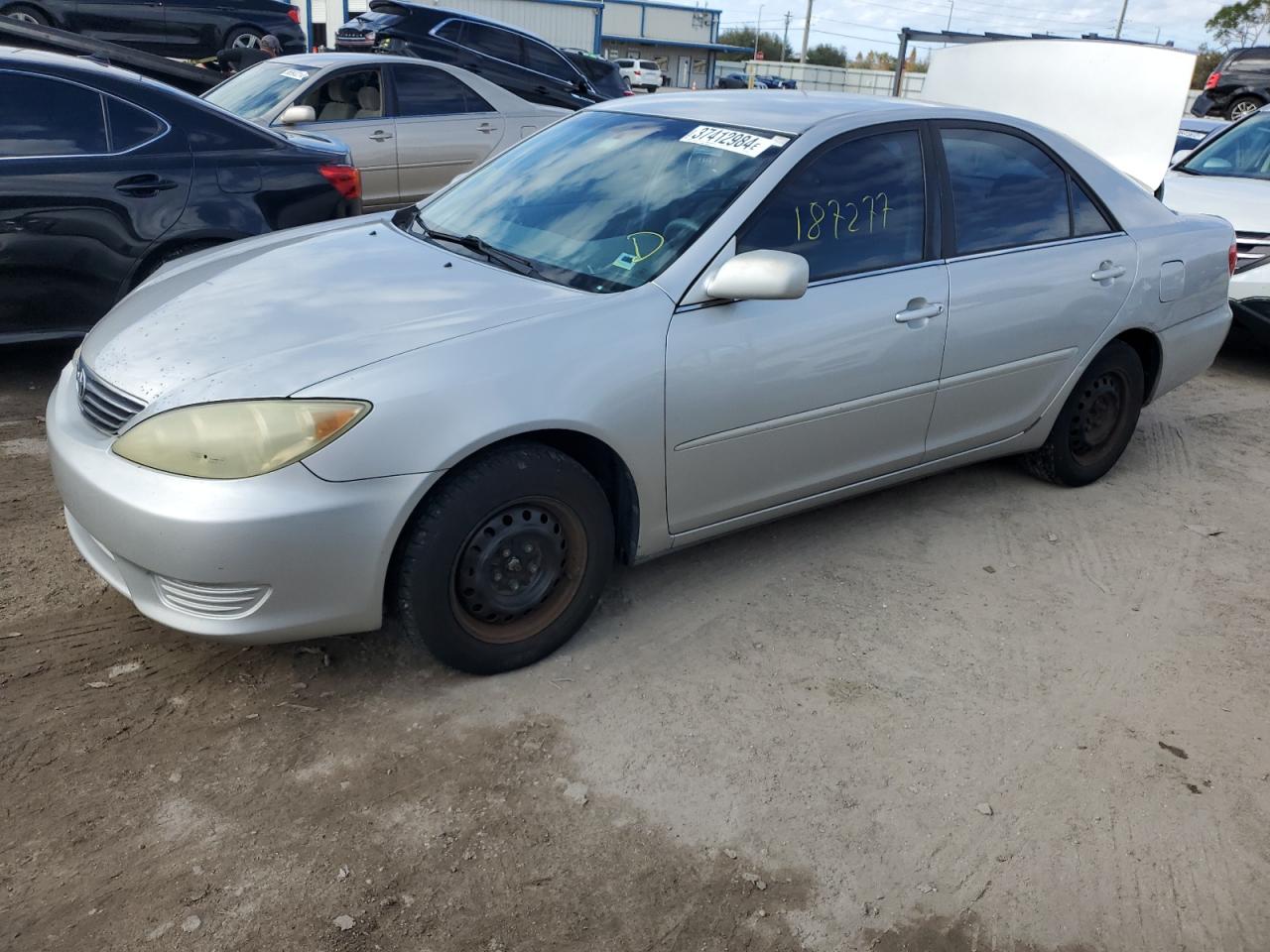 Image 1 of 2005 TOYOTA CAMRY LE 2005 with VIN 4T1BE32K95U429014