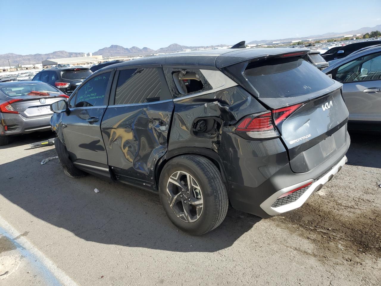 Изображение 2 2023 KIA SPORTAGE LX 2023 с VIN KNDPU3AF2P7035860