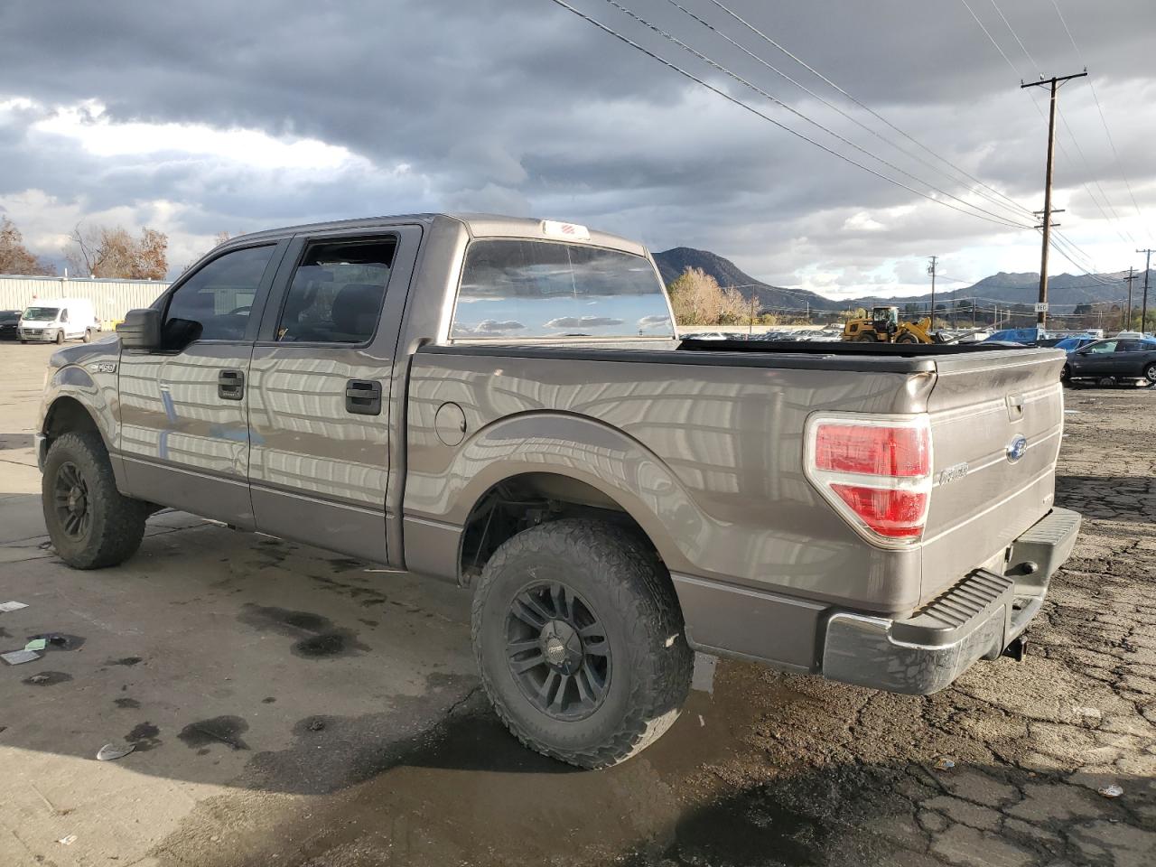 Image 2 of 2013 FORD F150 SUPERCREW 2013 with VIN 1FTEW1CM3DKD09951