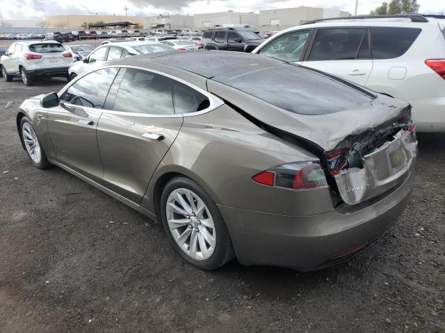 Obraz 2 z 2016 TESLA MODEL S  2016 z VIN 5YJSA1E24GF144376