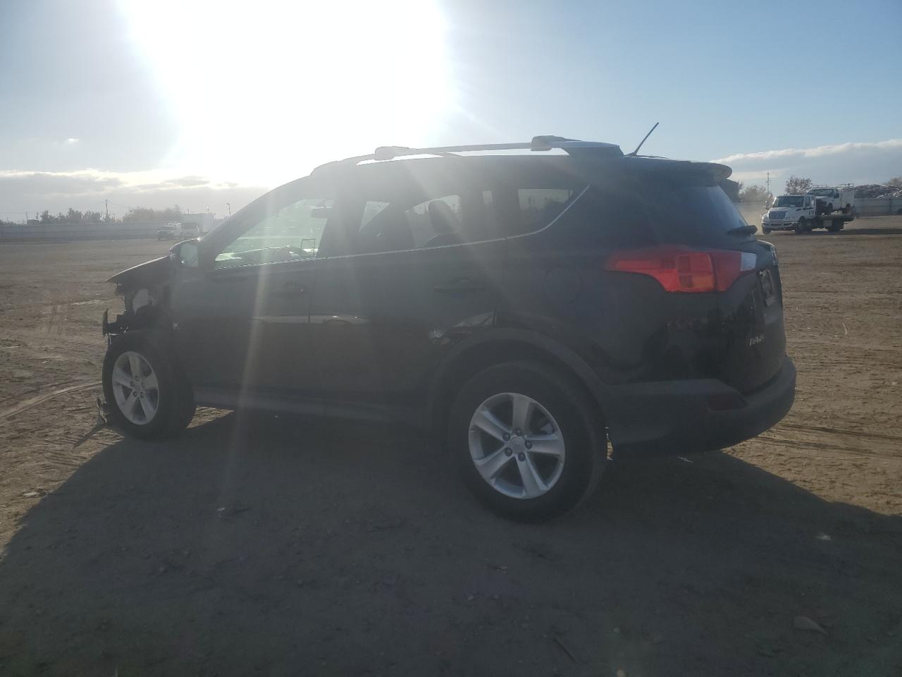 Image 2 of 2013 TOYOTA RAV4 XLE 2013 with VIN 2T3WFREV7DW072204
