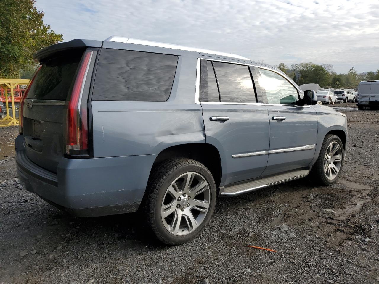 Image 3 of 2015 CADILLAC ESCALADE LUXURY 2015 with VIN 1GYS4MKJ2FR622267
