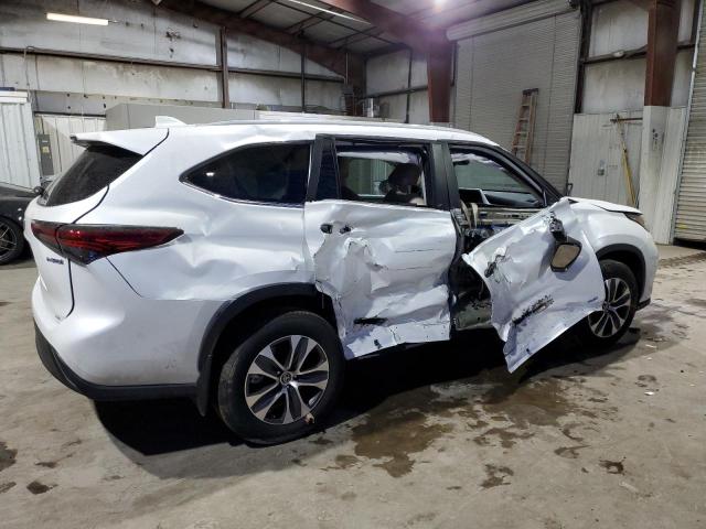 Image 3 of 2023 TOYOTA HIGHLANDER HYBRID XLE 2023 with VIN 5TDKBRCH3PS589271