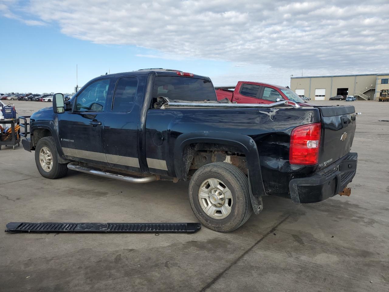 Image 2 of 2008 CHEVROLET SILVERADO K2500 HEAVY DUTY 2008 with VIN 1GCHK29698E175586