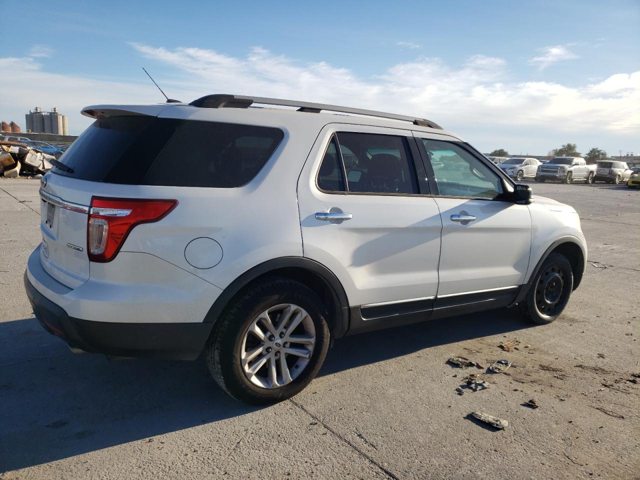 Изображение 3 2013 FORD EXPLORER XLT 2013 с VIN 1FM5K7D87DGA03270