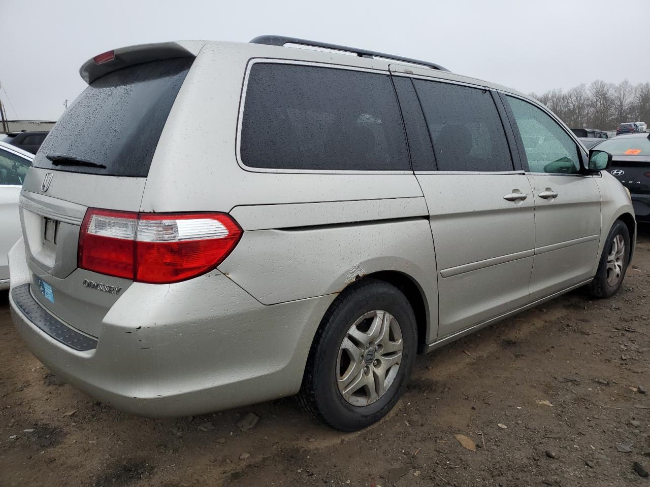 Image 3 of 2005 HONDA ODYSSEY EX 2005 with VIN 5FNRL38425B040855