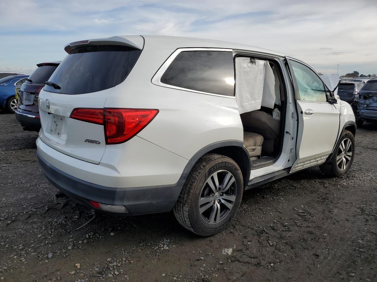 Изображение 3 2016 HONDA PILOT EX 2016 с VIN 5FNYF6H31GB063865