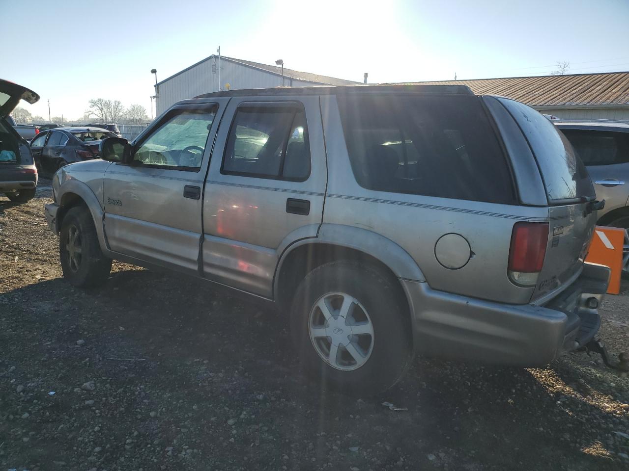 Image 2 of 2000 OLDSMOBILE BRAVADA  2000 with VIN 1GHDT13W8Y2378513
