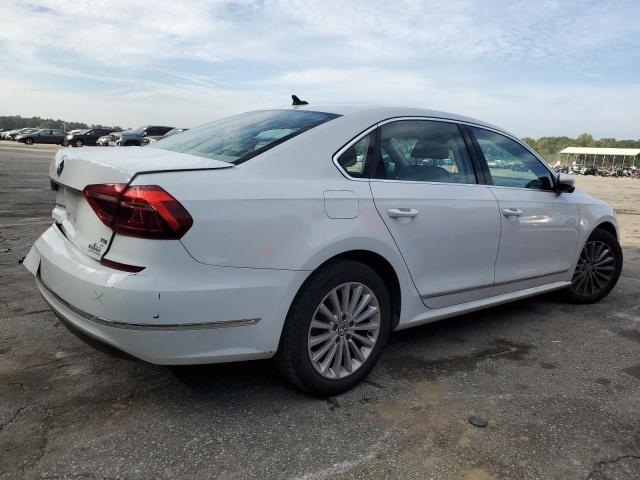 Image 3 of 2017 VOLKSWAGEN PASSAT SE 2017 with VIN 1VWBT7A35HC041264