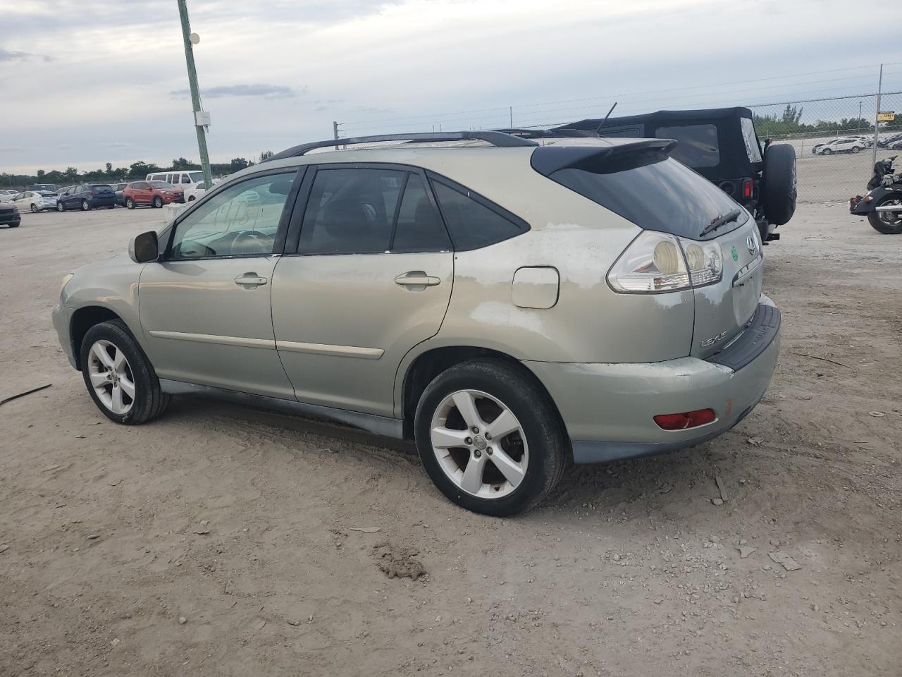 Image 2 of 2006 LEXUS RX 330 2006 with VIN 2T2GA31U16C052455