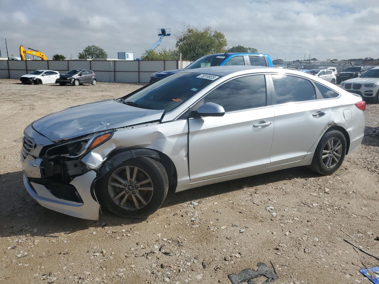 Obraz 1 z 2016 HYUNDAI SONATA SE 2016 z VIN 5NPE24AF9GH398865