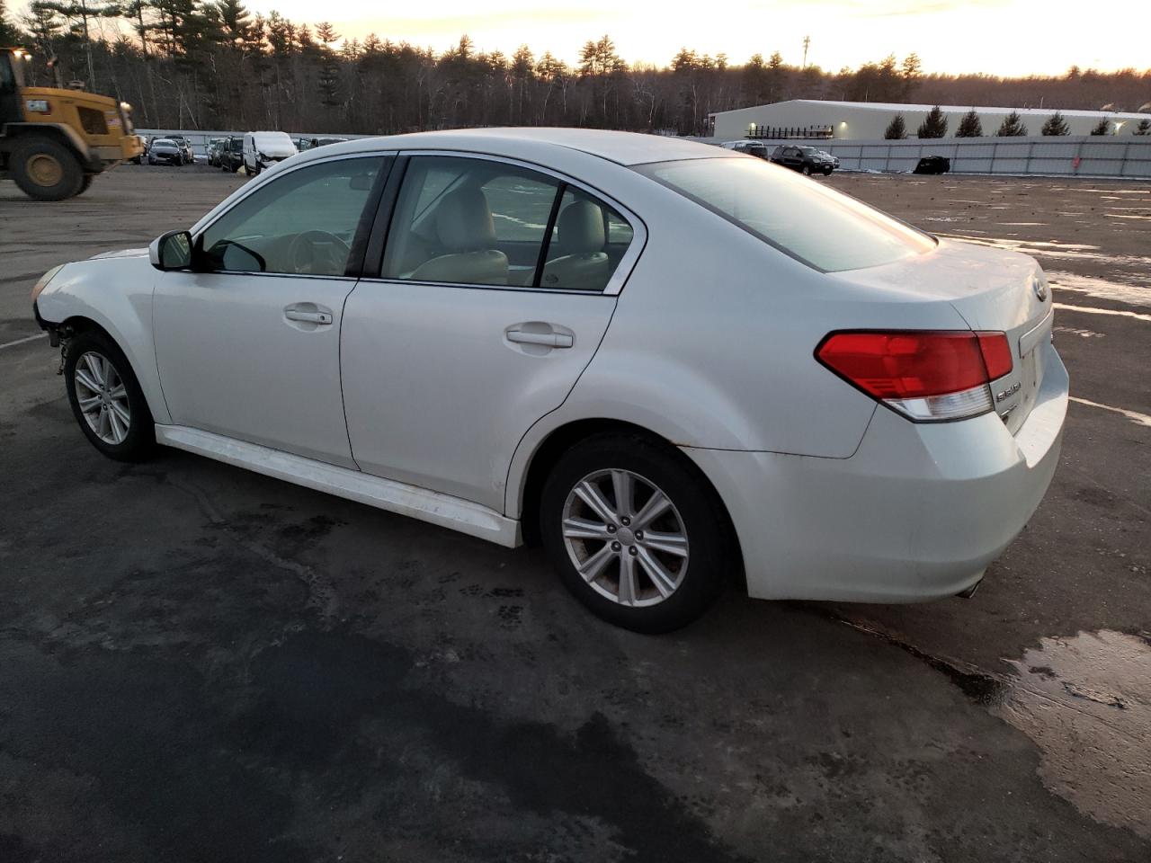 Изображение 2 2010 SUBARU LEGACY 2.5I PREMIUM 2010 с VIN 4S3BMBC6XA3225583